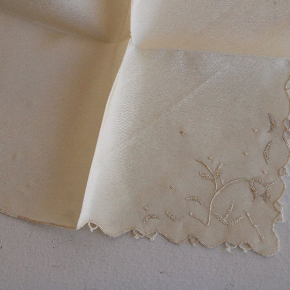 Vintage Ivory Handkerchief, Embroidered Rayon Hankie Pocket Square - Picture 6 of 10